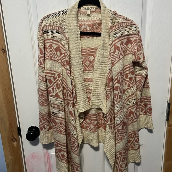 medium peach and off white cardigan - Picture 1 of 3